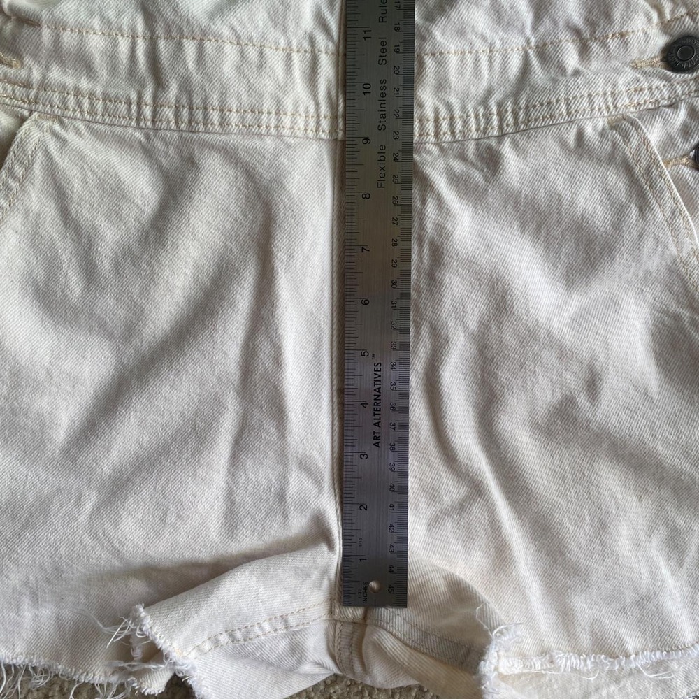 Old Navy Women's Size Small 100% Cotton Overall Shorts Cream White Denim Raw Hem - Picture 6 of 7